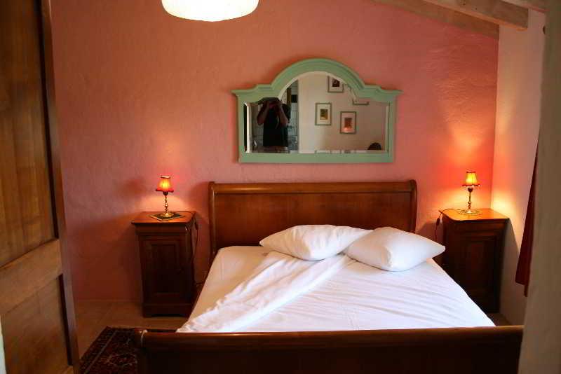 Auberge La Plaine Chabrillan Exterior photo